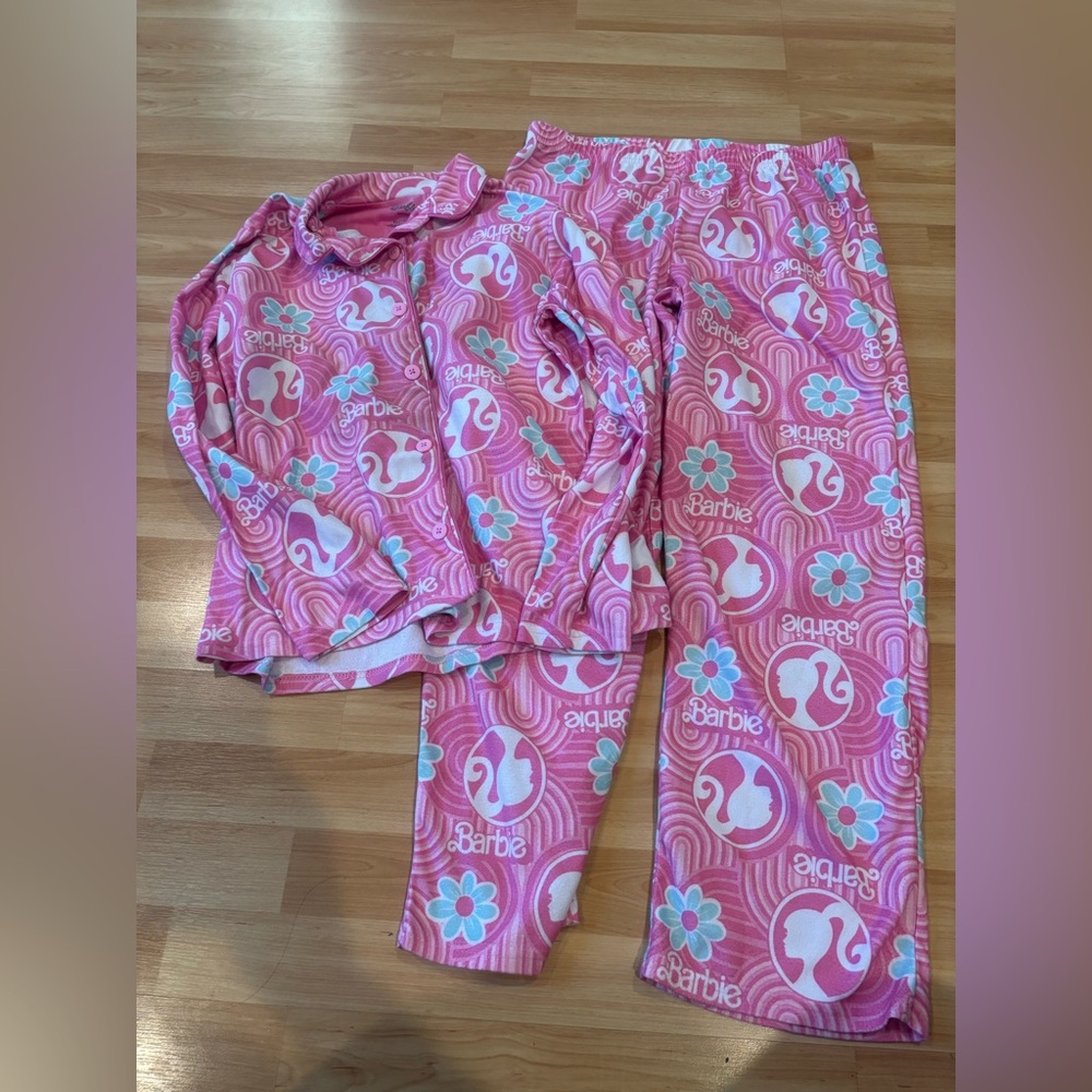 5/$25 Barbie Pink Kids Pajamas Set
